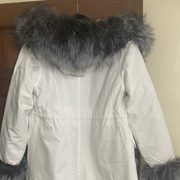 Fox fur coat - Picture 5 of 9